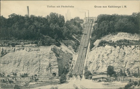 Alte Ansichtskarte Kalkberge i. M., Tiefbau mit Förderbahn