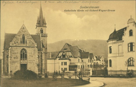 Alte Ansichtskarte Sondershausen, Katholische Kirche mit Richard-Wagner-Strasse
