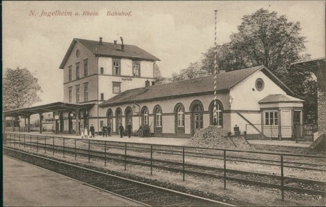 Alte Ansichtskarte Nieder-Ingelheim a. Rhein, Bahnhof