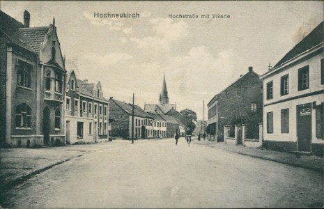 Alte Ansichtskarte Jüchen-Hochneukirch, Hochstraße mit Vikarie
