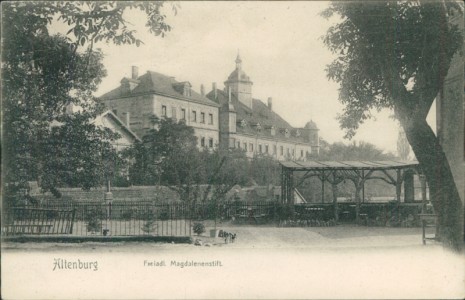 Alte Ansichtskarte Altenburg, Freiadl. Magdalenenstift
