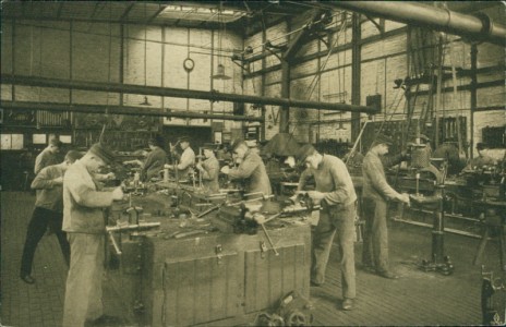 Alte Ansichtskarte Leverkusen, Farbenfabriken vorm. Friedr. Bayer & Co. B.11: Lehrlingswerkstätte