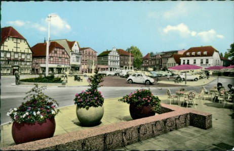 Alte Ansichtskarte Kamen, Markt, VW Käfer